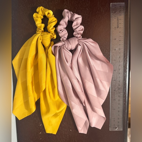 Anthropologie Margot Scarf Ponytail Holder - Picture 2 of 2